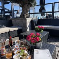 Lovely outdoor seating  at Havenpaviljoen De Dining in Oost-vlieland