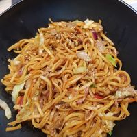 fried noodles with vegan duck - large size at LHR - YO! Sushi - T3 in West London