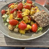 Vegan salad with grilled vegetables, mango and pine nuts  at Strandclub Zee in Ouddorp