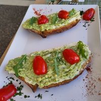 Avocado toast at Veganissimo in Santorini