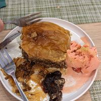  at Veganissimo in Santorini