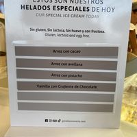 Schoko, Haselnuss, Pistazie und Vanille  at GIOELIA Cremeria in Marbella