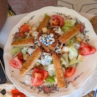Ensalada Cesar (bastante prescindible) at La Vida Bonita Beach Club in Santa Pola