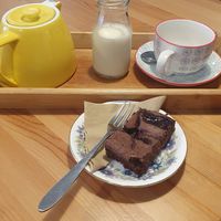 Blueberry brownie and pot of tea at The Book Nook in Stirling