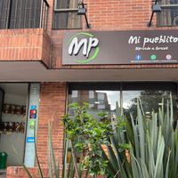 Front of store / Fachada at Mi pueblito Mercado Ecológico in Bogota