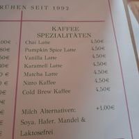 Pflanzendrinks 1€ Aufpreis,steht aber in der Karte at Café Sa'SIS in Bad Soden