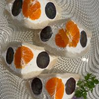 Cute!🐣💚 Vegan fruit sandwich.🍊  at MERCY Vegan Factory in Osaka