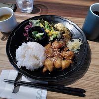 Sweet and sour cauliflower at MERCY Vegan Factory in Osaka