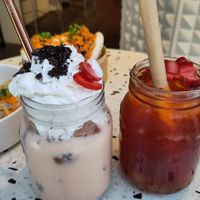 Roseberry and ladybug at Bodhi in Leuven