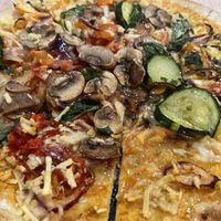 Vegan pizza  🍕   at El Miau De Fucar in Madrid