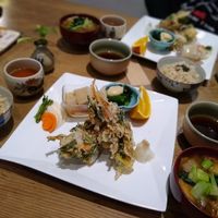 Set of the day at Nezu no ya in Tokyo