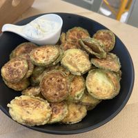 Fried zucchini   at Mpakalógatos in Naxos