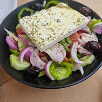 Greek salad at Mpakalógatos in Naxos