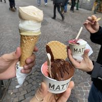 Casquinha não é vegana😓  at La Crema Matta in Lucca