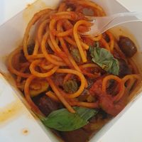 Spaghetti Puttanesca for €4.- at 120 Grammi Spaghetti Takeaway in Naples