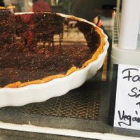 Vegan cinnamon plum pie at Csillag Büfé a Rómain in Budapest