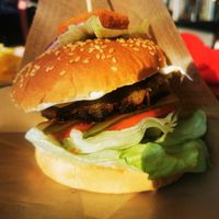Broccoli burger at Csillag Büfé a Rómain in Budapest