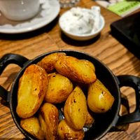 Kartoffeln mit sour cream (Vegiata) at Nichtschwimmer in Bielefeld