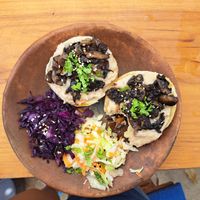 Bagel with mushrooms and bean hummus at Alma Mia Deli in Puerto Escondido