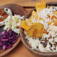 Bagel and Bowl with granola at Alma Mia Deli in Puerto Escondido
