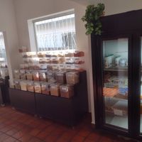 Geladeiras e produtos a granel at Santa Planta Food in Sao Caetano Do Sul