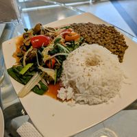 Verduras saladas, white rice, lentils at Darshan Vegetarian Restaurant in Iquitos