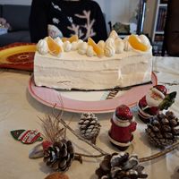 Buche de Noël marron mandarine 🍊🌰 Délicieuse ! at Pâtisserie - Salon de thé Léone in Toulouse