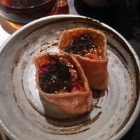 Inari sushi con hummus alla barbabietola, kimchi e alghe nori at Xiang DimSum  in Padua