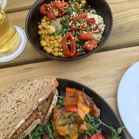Quinoa Salat mit Hummus   at Die Pflugsmühle in Abenberg