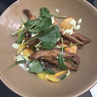 Seitanstreifen auf Bratgemüse   at Gelbes Krokodil in Linz