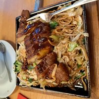 Nudeln mit Veganer Ente und Gemüse at Azuma in Linz