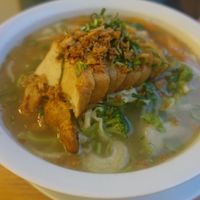 Vegan soup with crispy "chicken" at Azuma in Linz