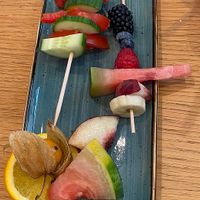 Obst- und Gemüsespieße für Kinder   at Café Eselsohr in Weeze