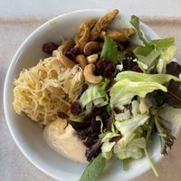 All in one Pot: Bulgur, Soja, Weißkohl, Cranberries, Ananas, Asia-Majo, Cashew  at Mensa Blattwerk in Hamburg