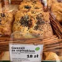 Vegan labeled but according to staff: not vegan because of the cheese   at Piekarnia Gruzinska Ketili Puri in Gdansk