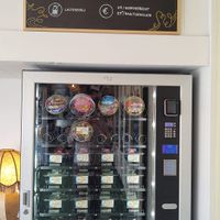 Vending machine at Plan B 24/7 in Zedelgem