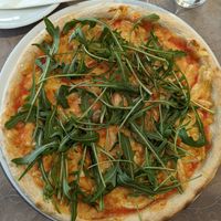 Veganized margarita with rocket salad at Gostilna Pri Kobalu in Vrhpolje