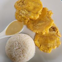 patacones with rice at Solare SAI Ecohotel in San Andres