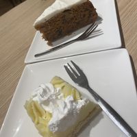 Lemoncarré and carrotcake😍😋  at Copper Branch in Rotterdam