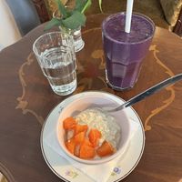 Overnight oats and blueberry smoothie   at Encanto - Art Cafe in Helsinki