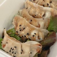 Gyoses de verdures at Byron Bay Hawaiian Poke Bowls in Molins De Rei