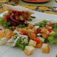 Falafel (pita pocket) sandwich with salad at Lekker Garden in Panglao