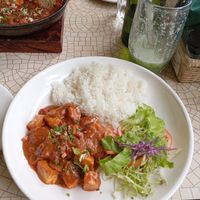 Peanut garlic chilli with rice 🤤 at Lekker Garden in Panglao