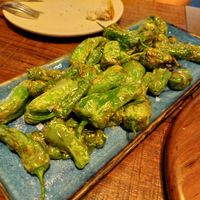 Starters / Padrón peppers, none was 🔥 BTW 👎🏻 at Lamucca de Pez in Madrid