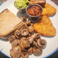 Vegan big breakfast at LHR - Big Smoke - T2 in West London