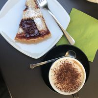 Crostata al lampone e rabarbaro, cappuccino soia  at I Gelati Di Gaia in Padua