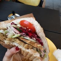 you can see the thickness of the slices in the photo at Dönermeister in Vienna