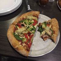 vegan ";build it"; pizza at Mellow Mushroom in Denver
