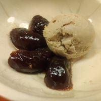 Figs and ice cream at Velada in Barcelona