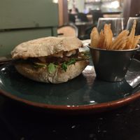 Hamburguesa de pulled at Velada in Barcelona